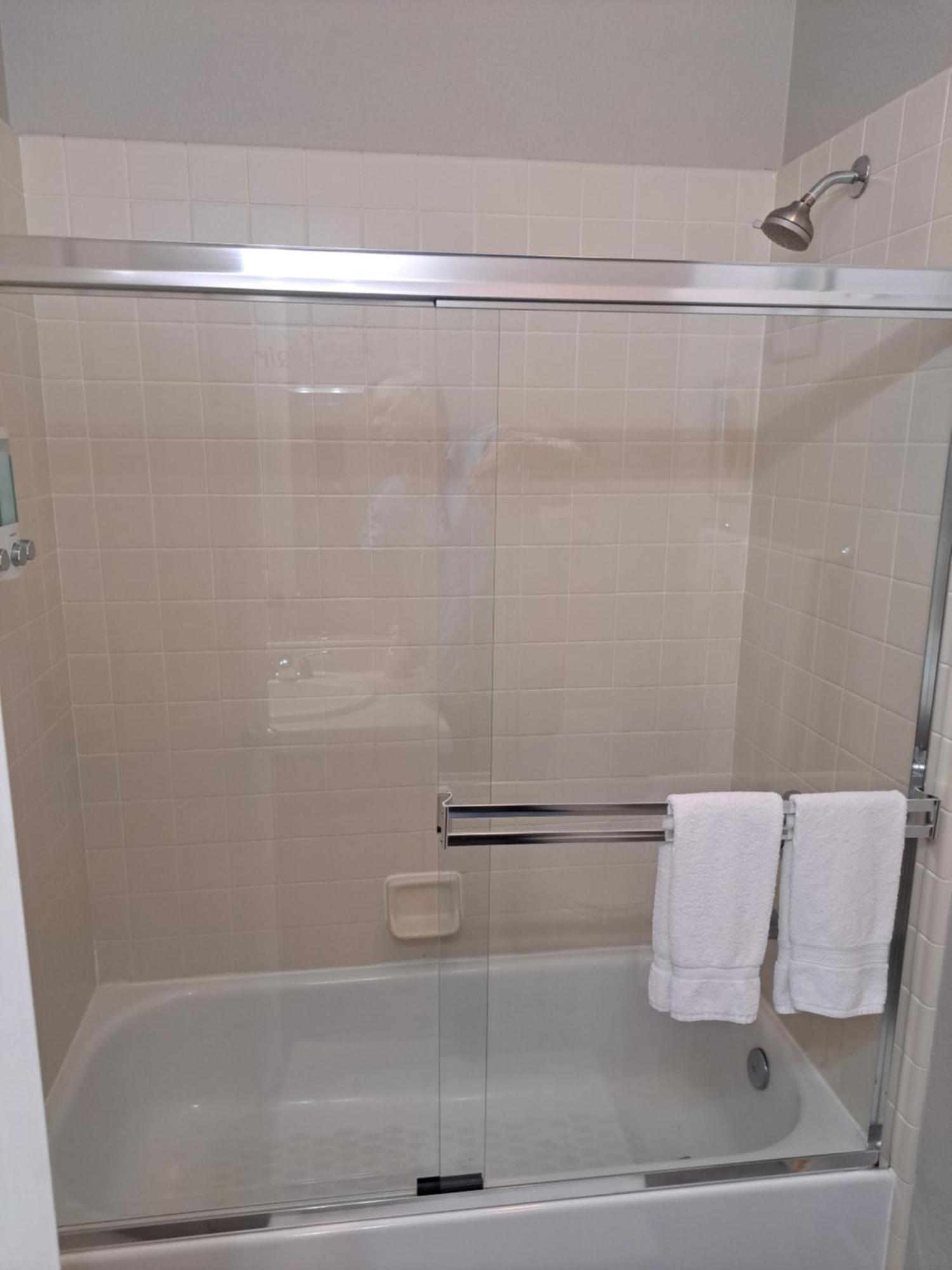 In Law Unit, 2 Bedroom Suite Roseville Bagian luar foto